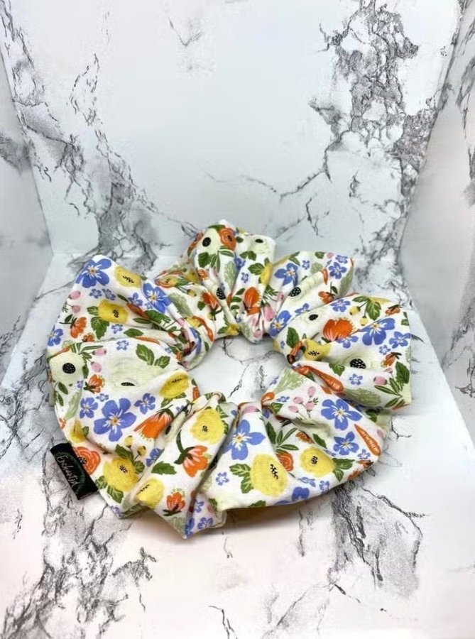 överdimensionerad Scrunchie hårsnodd från Enchanted Scrunch Helt NY