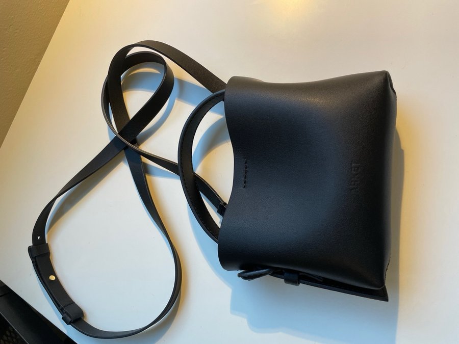 Handväska från Arket / cross body