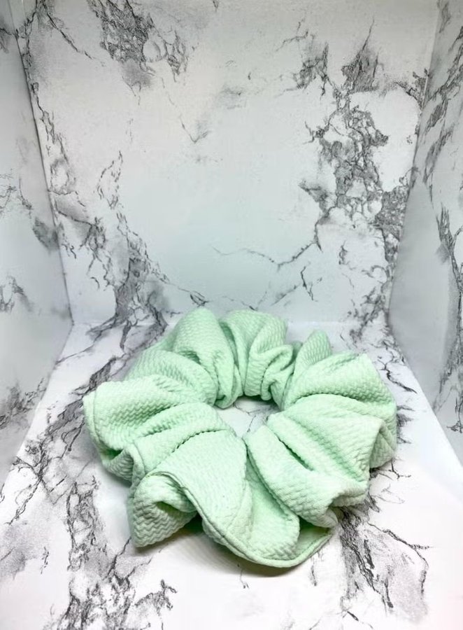 Mintgrön texturerad överdimensionerad / XL Scrunchie Enchanted Scrunch NY