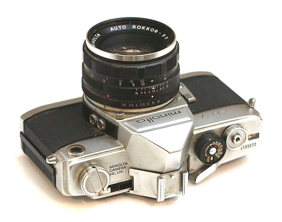 Analog kamera Minolta SR-7 objektiv Auto Rokkor-PF 1:18 f=55 mm