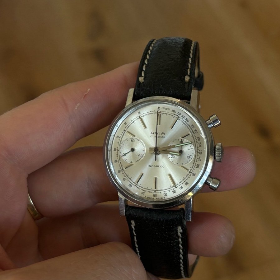 Avia Incabloc Chronograph - Vintage