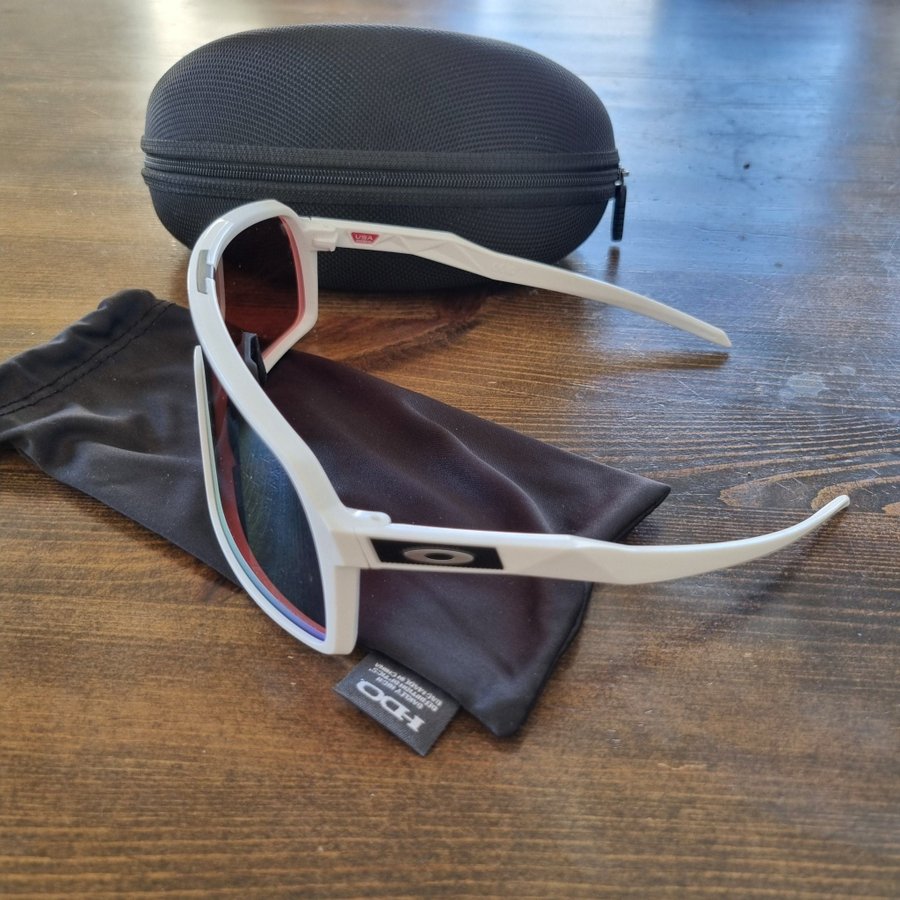 Oakley Sutro Solglasögon helt nya