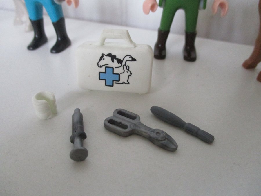 Playmobil Veterinär Set med Häst Åsna och Tillbehör