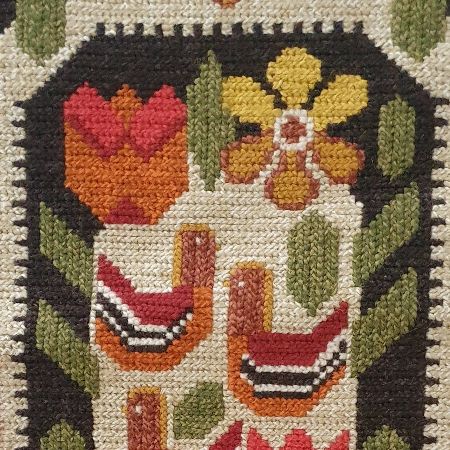 Retro - Handbroderad bonad-vepa-Tvistsöm - beslag - Fåglar o blommor