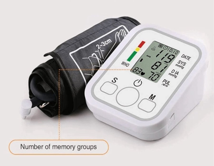 Blodtrycksmätare (med röstfunktin) anv batterier eller USB-C