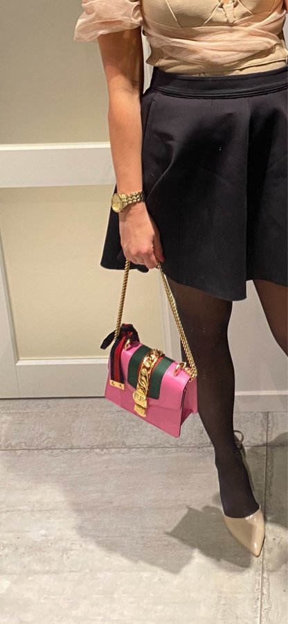 Gucci Sylvie rosa väska