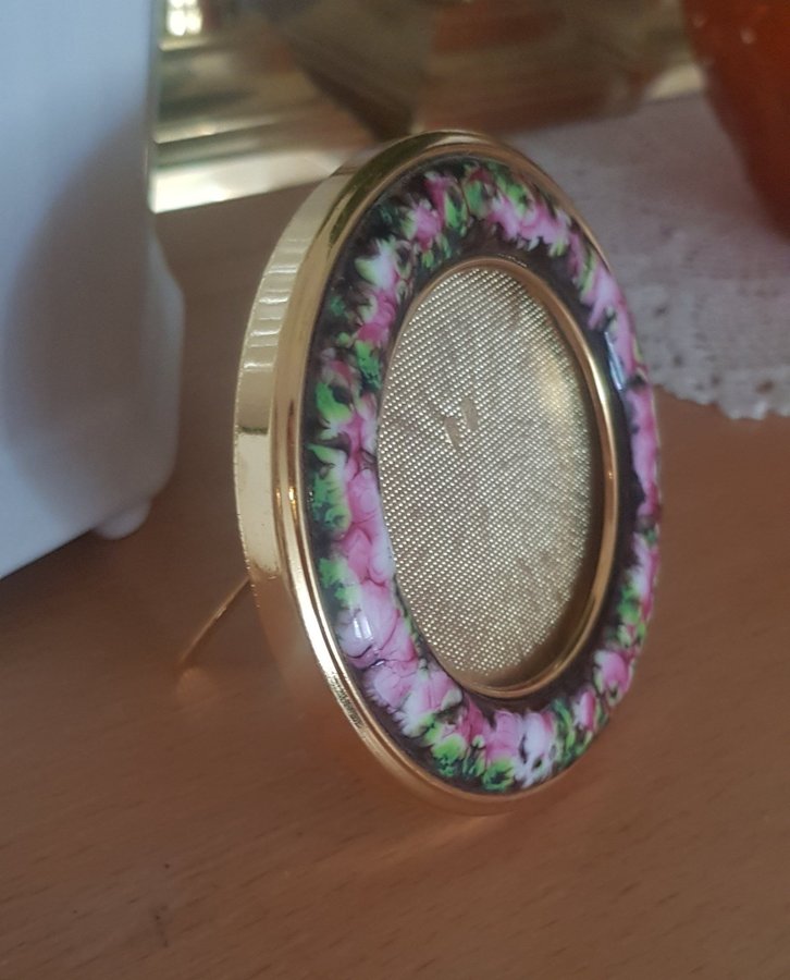 Söt liten rund romantisk ram guld / blommor retro vintage