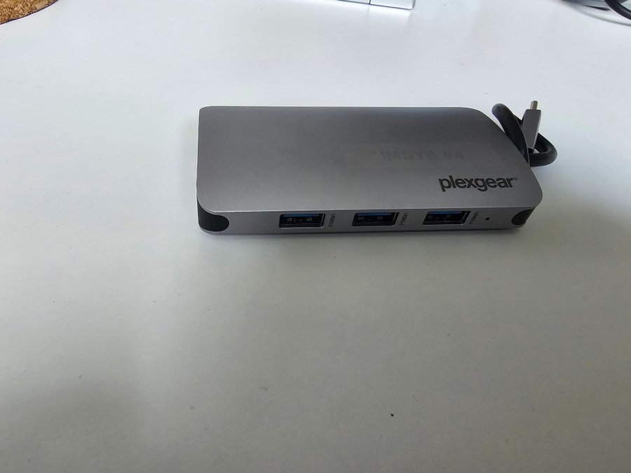 Plexgear Multiadapter för USB-C Anslut alla tillbehör via USB C 9 anslutninga