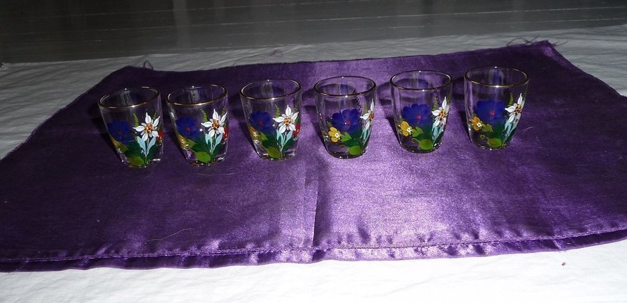 Snapsglas från Salzburg - sex glas med vackert blommotiv