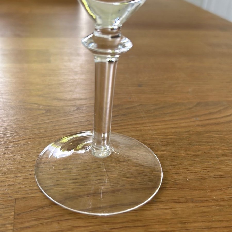 Duka design "BLÅKLOCKA" vitvinsglas H 17 cm ø 95 cm fint skick