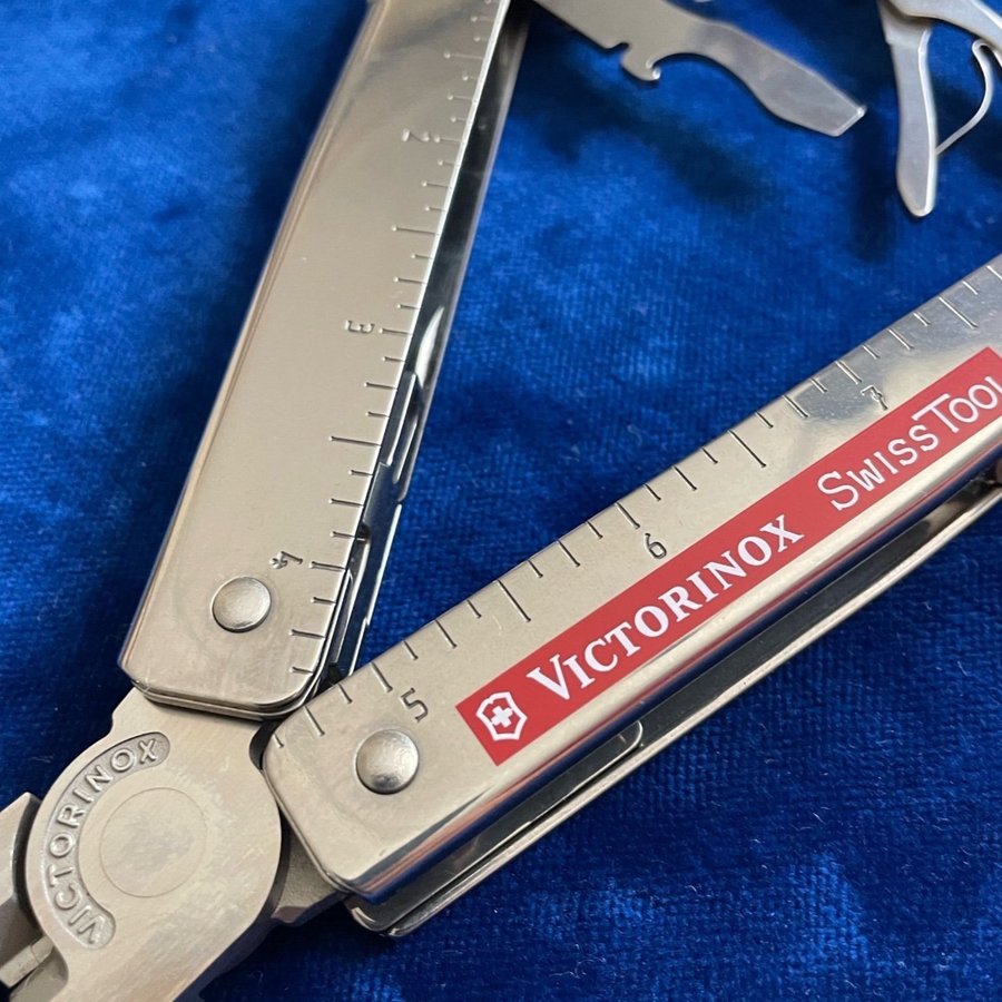 Victorinox SwissTool X mint condition aldrig rörd