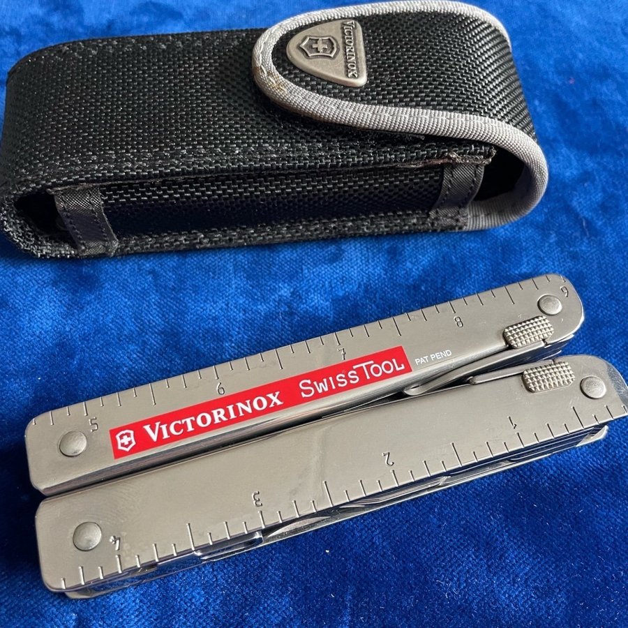 Victorinox SwissTool X mint condition aldrig rörd