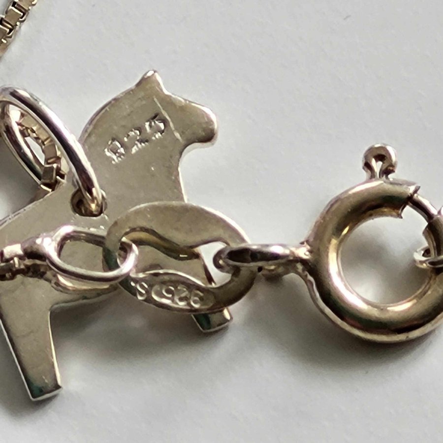 Söt silver halsband med hänge "Dala häst" silverhalsband 385 cm 925 silver
