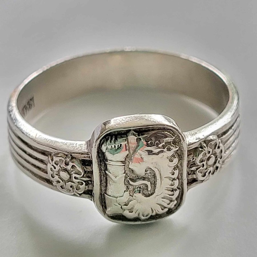 Finsk silver ring Leijonasormus Invalidien hyväksi 1943 silverring 20 mm