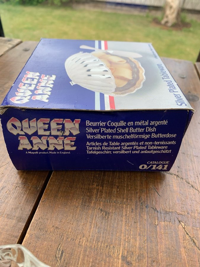 Queen Anne smörask med kniv Mayell England med originalkartong retro kitsch