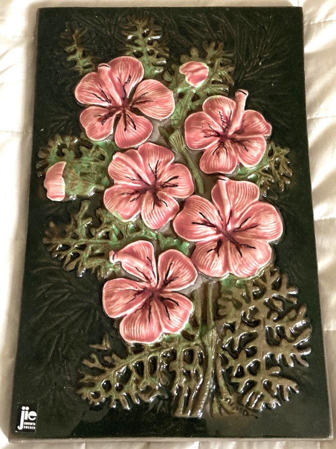 Väggplatta med rosa blommor design: Aimo