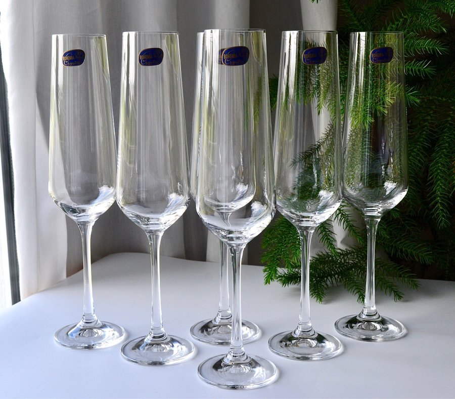 6 st CHAMPAGNEGLAS ”SANDRA” BÖHMISK/ BOHEMIA kristall CRYSTALEX TJECKIEN