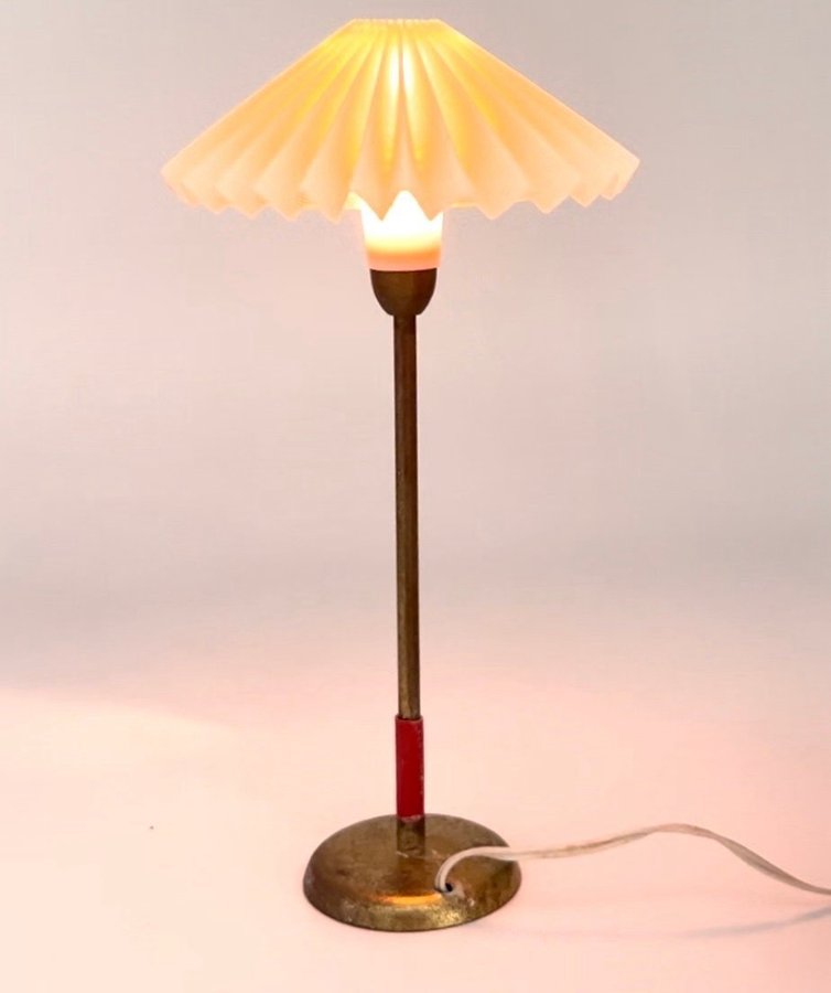 Hahn från Tyskland- ovanlig vit plisserad golvlampa från 1963