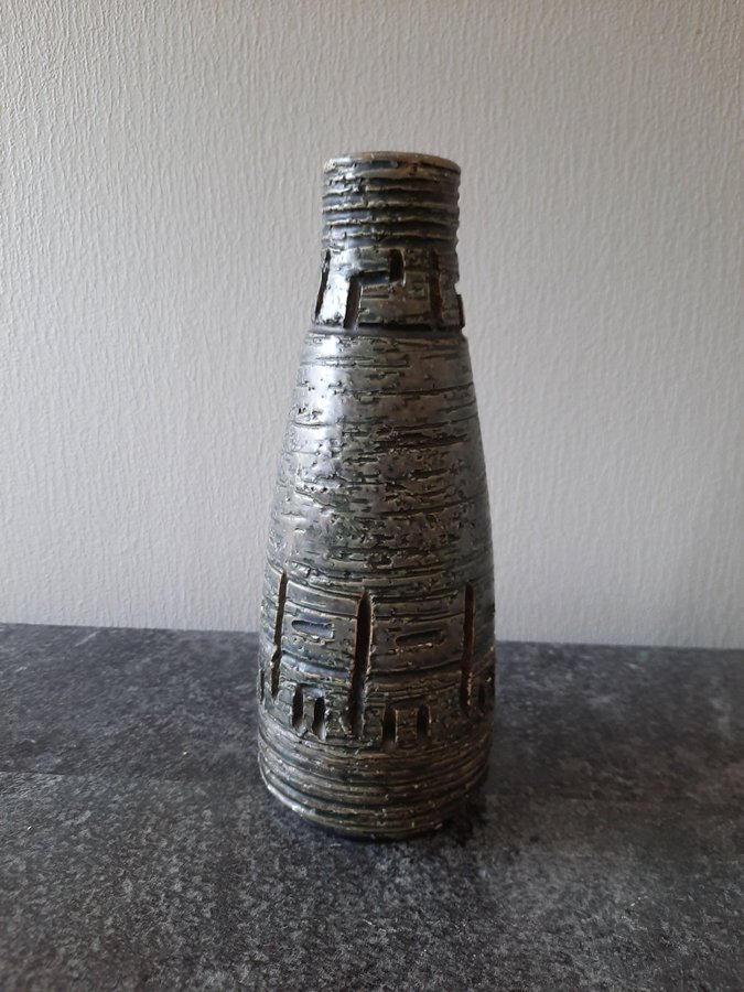 Vintage Vas i keramik med ett unikt mönster