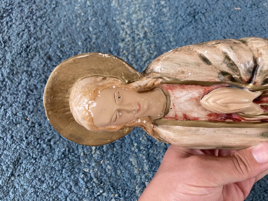 Stor vintage religiös figurin skulptur i bemålat gips Madonna