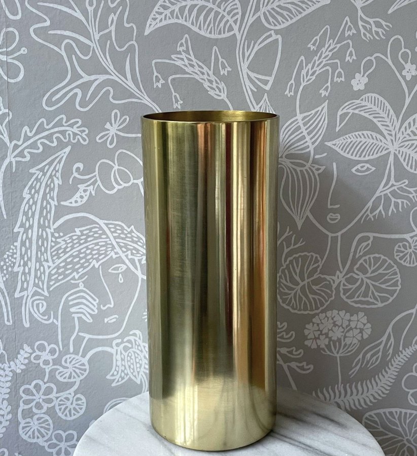 snygg guldig mässingsfärgad vas "Theo" design Broste Copenhagen