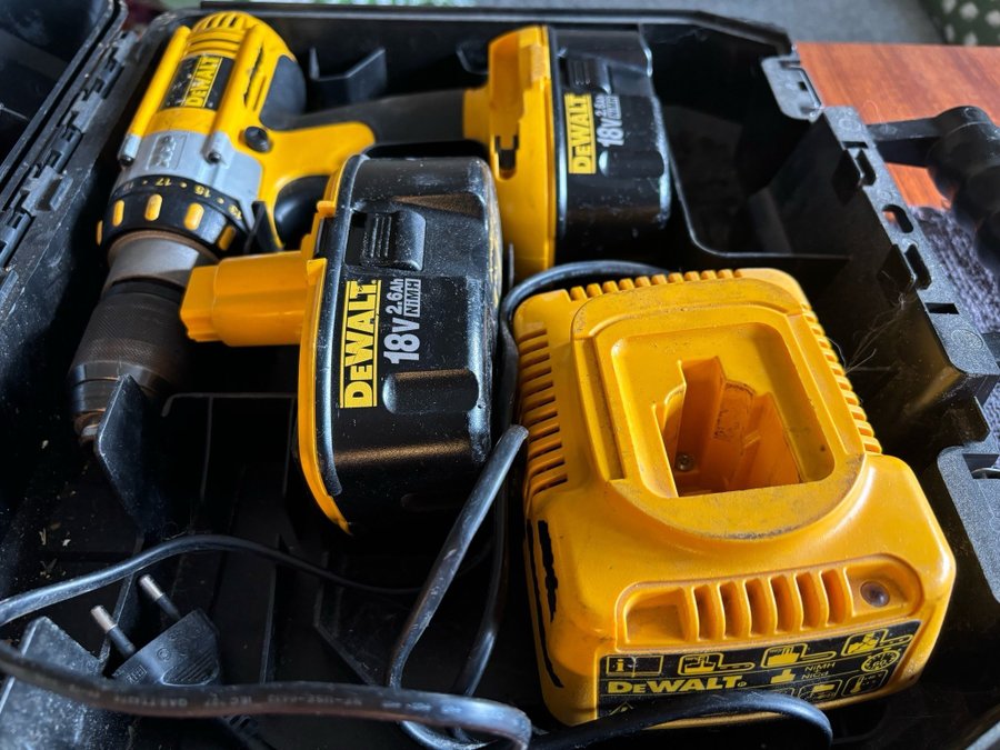 Dewalt 18V skruvdragare och borrmaskin