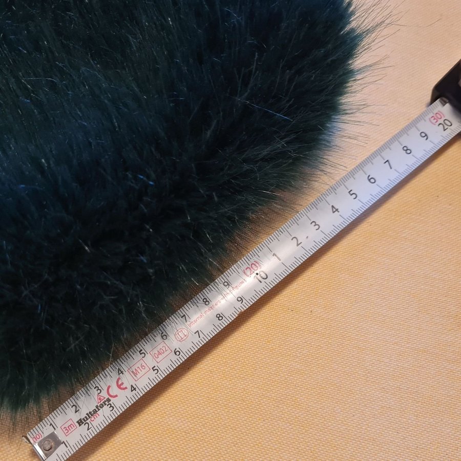 Wera halsduk Fluffig fuskpäls