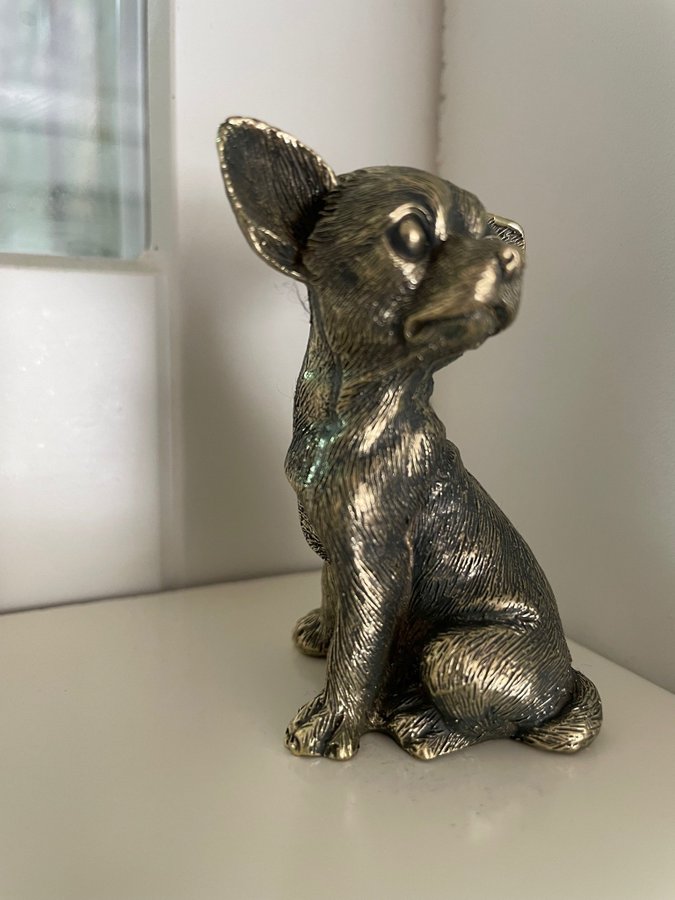 Mässing figur hund