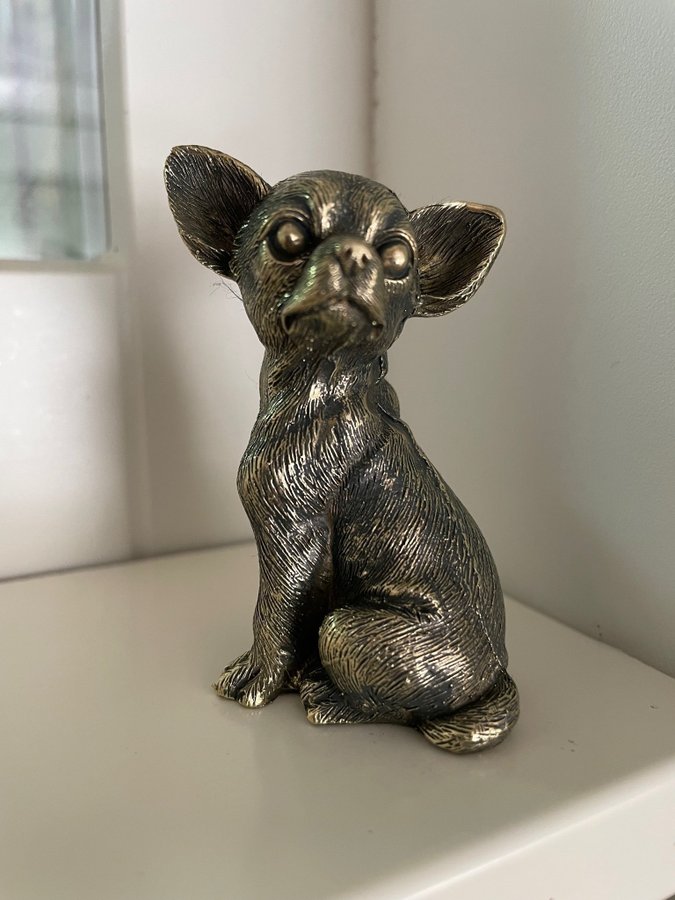 Mässing figur hund