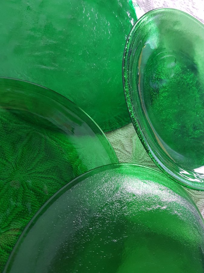 Sierra Arcoroc France - 4 st tallrikar i grönt glas - Retro 70-tal