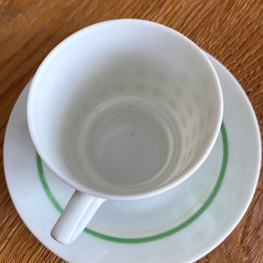 Kaffekoppar med mönster i grön färg trevlig retro kaffekopp