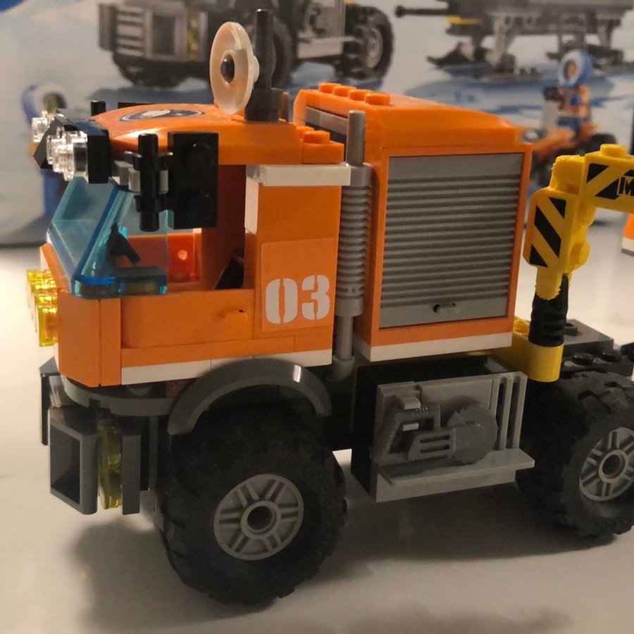 LEGO City 60035  60085 Arctic Exploration Truck och båt