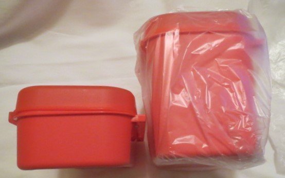 *** Tupperware Kvartett mini rektangulär 26l rödrosa (inplastad) **