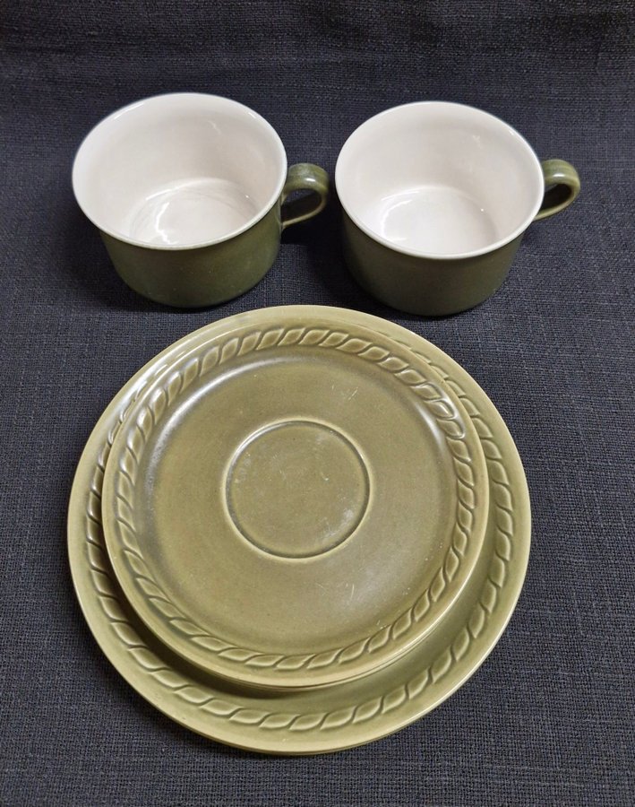 2 st Bo fajans te/kaffekopp  underfat med assiett Christina Fiedler keramik