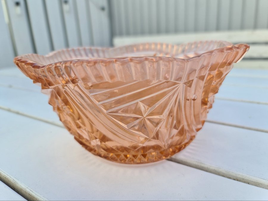 Vintage skål rosa pressglas glas fruktskål