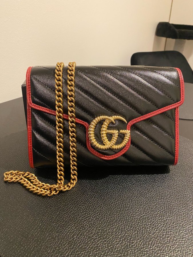 Gucci Marmont clutch