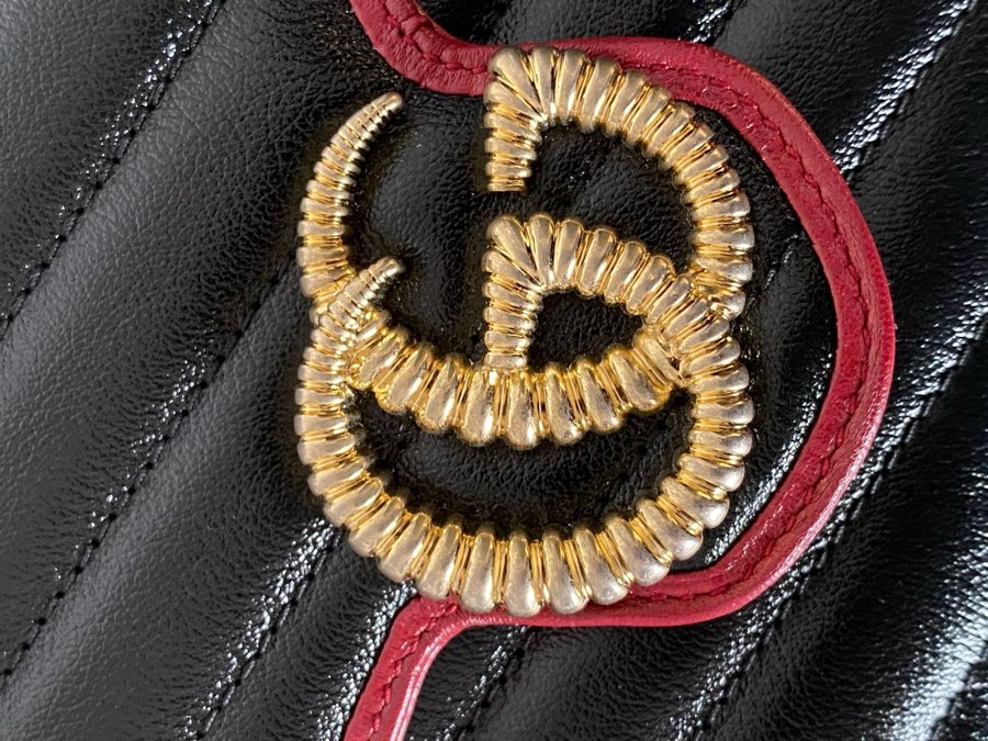 Gucci Marmont clutch