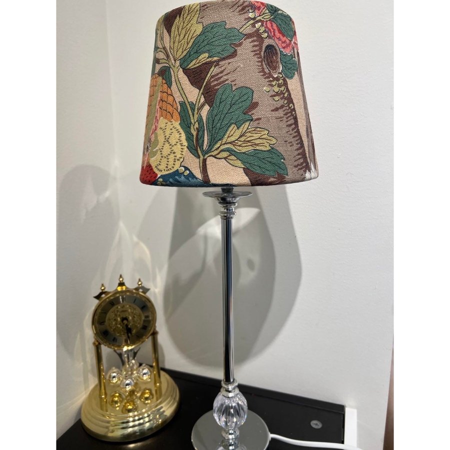 LAMPSKÄRM TYG FRÅN SVENSKT TENN GP  J BAKER / MAGNOLIA TEXTIL