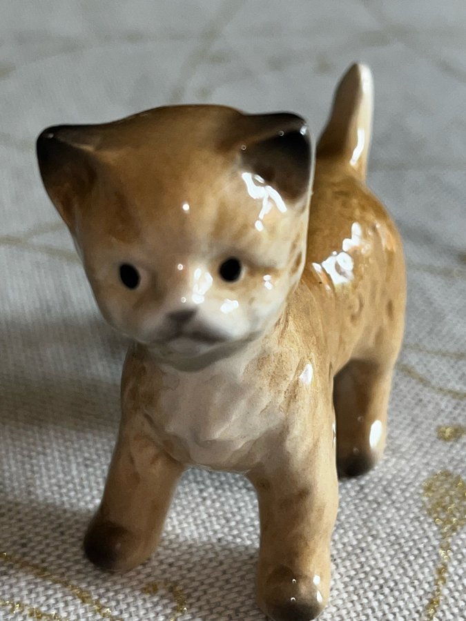 Goebel Keramik Kattunge Figur