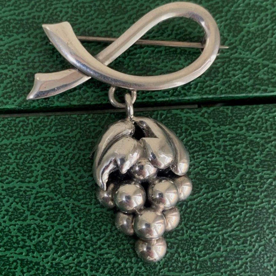 HS HERMANN SERSBØL Brosch Sterling silver DRUVORKnut