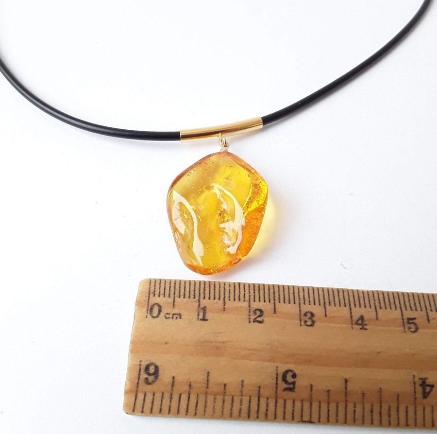 Yellow Baltic amber gemstone insect inclusion pendant necklace insect jewelry