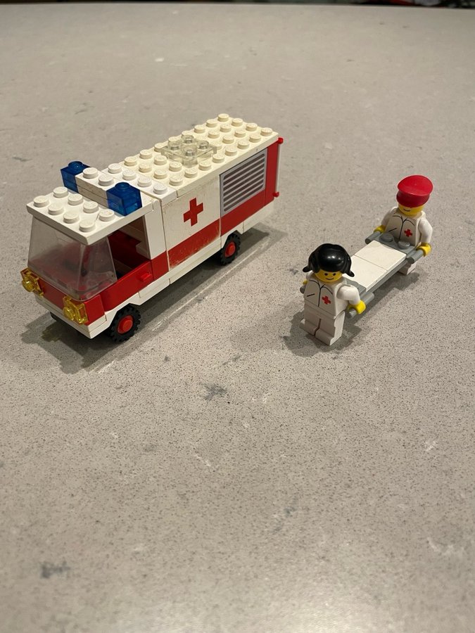 Lego Classic City - Ambulance 6680 komplett