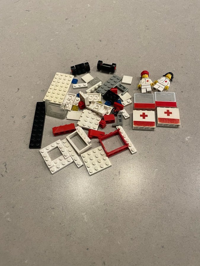 Lego Classic City - Ambulance 6680 komplett