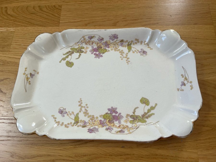 Uppläggningsfat serveringsfat Viola Gustavsberg 32*29 cm tidigt 1900-tal