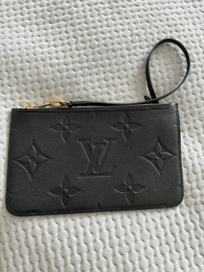 Louis Vuitton clutch bag oanvänd/ Ny!