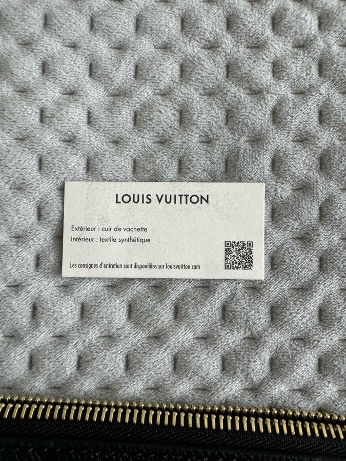 Louis Vuitton clutch bag oanvänd/ Ny!