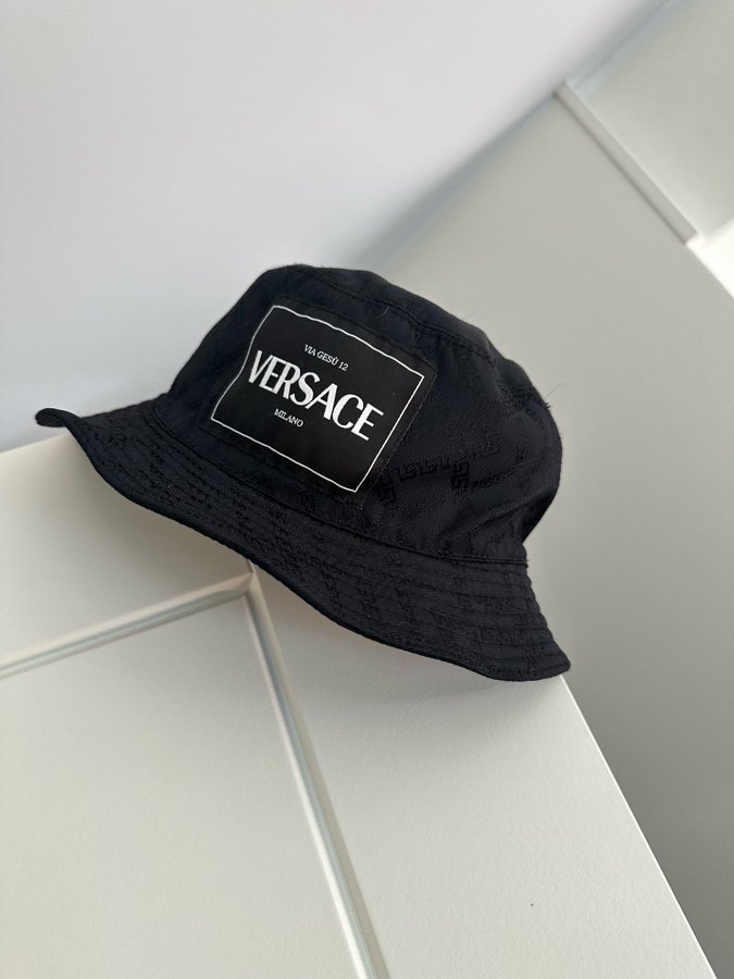Versace svart hatt