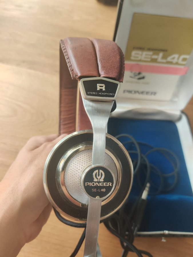 RIKTIGT SNYGG SÄLLSYNTA PIONEER SE-L40 Headphones