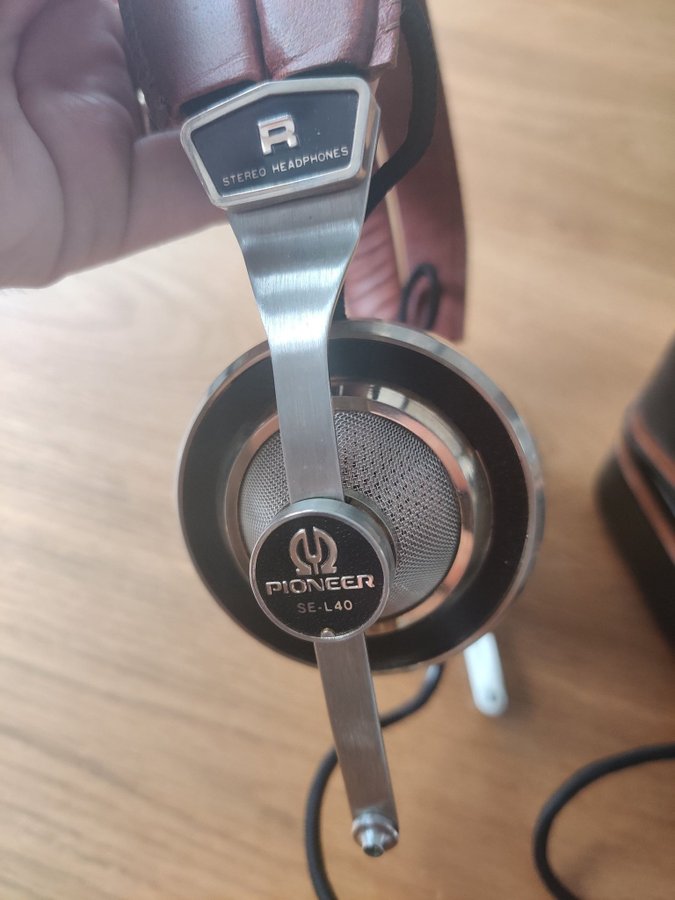 RIKTIGT SNYGG SÄLLSYNTA PIONEER SE-L40 Headphones