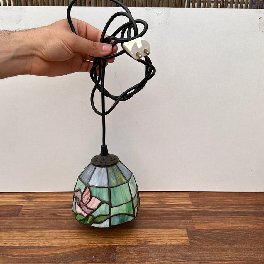 Fönsterlampa lampa Tiffany Tiffanystil glas mosaik